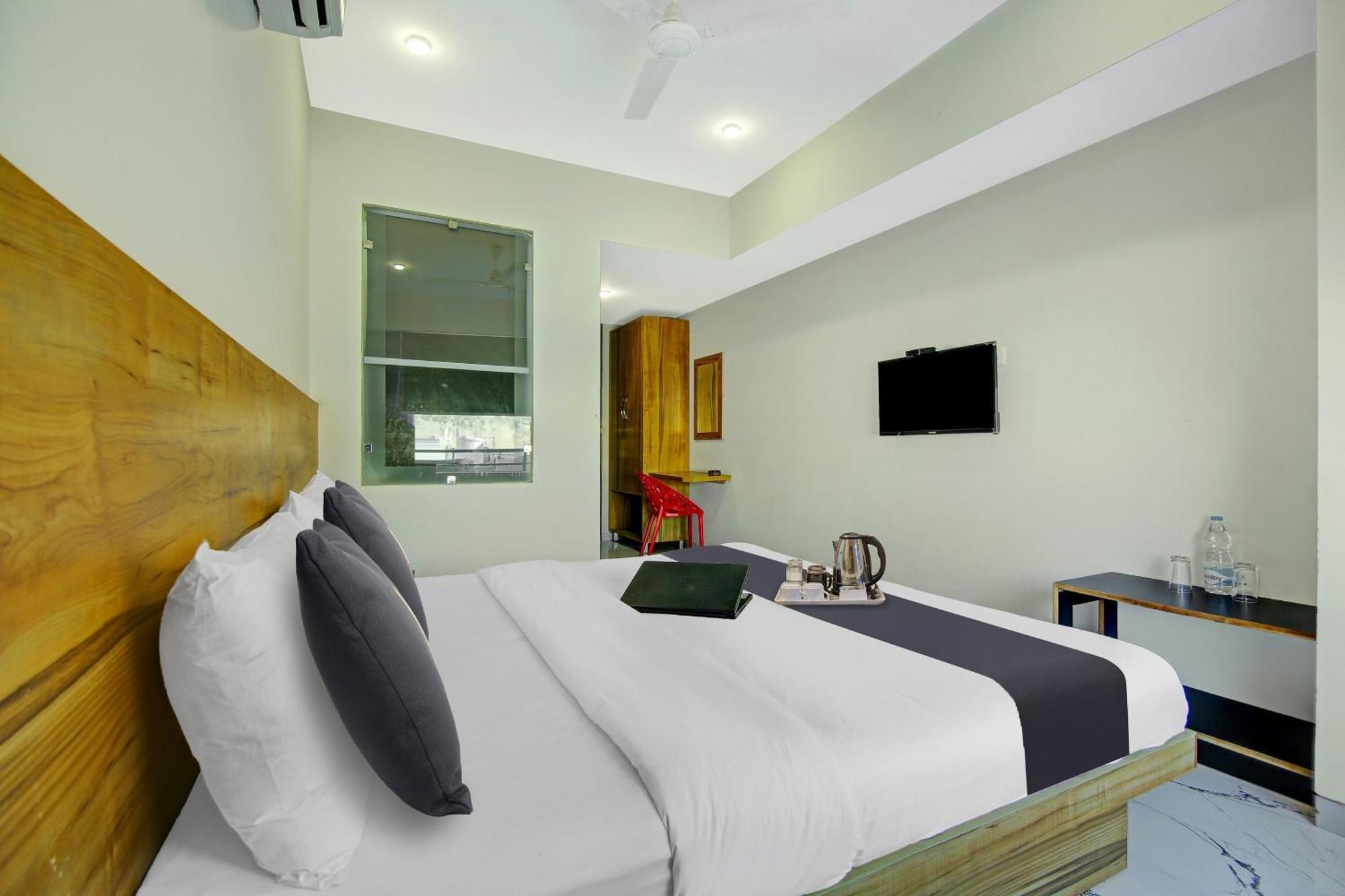 Super Townhouse Geetanjali Inn グルガウン エクステリア 写真