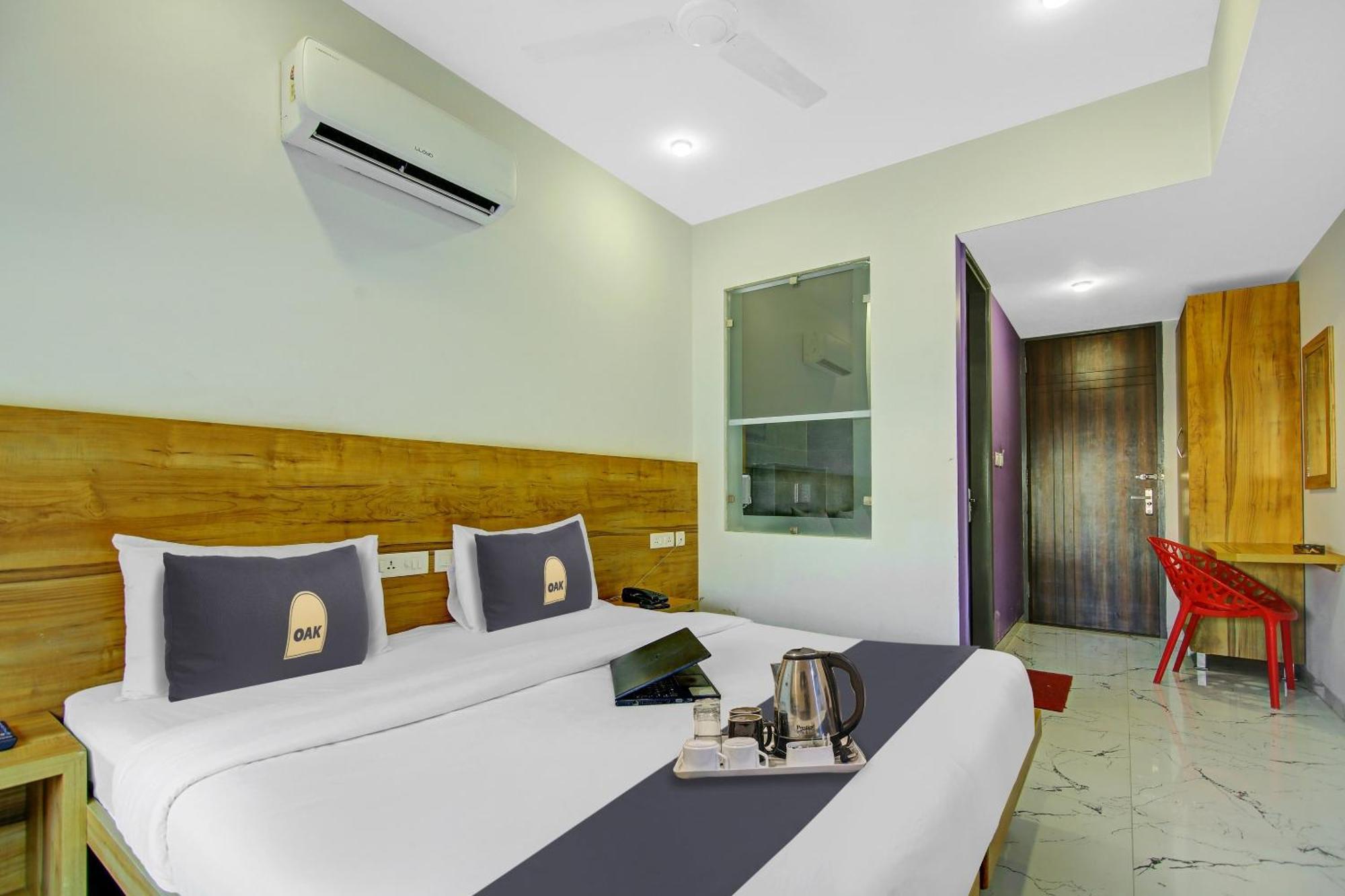 Super Townhouse Geetanjali Inn グルガウン エクステリア 写真
